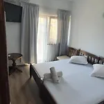 Guest house Casa Tania 3*